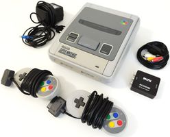 Super Nintendo SNES PAL + 2 Original-Controller + HDMI-Adapt