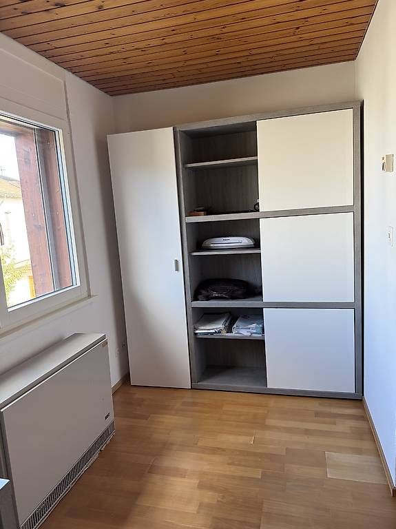 Livique Armadi: Arbeits Schrank – Usato da Gelterkinden venduto da k_s_t6gc