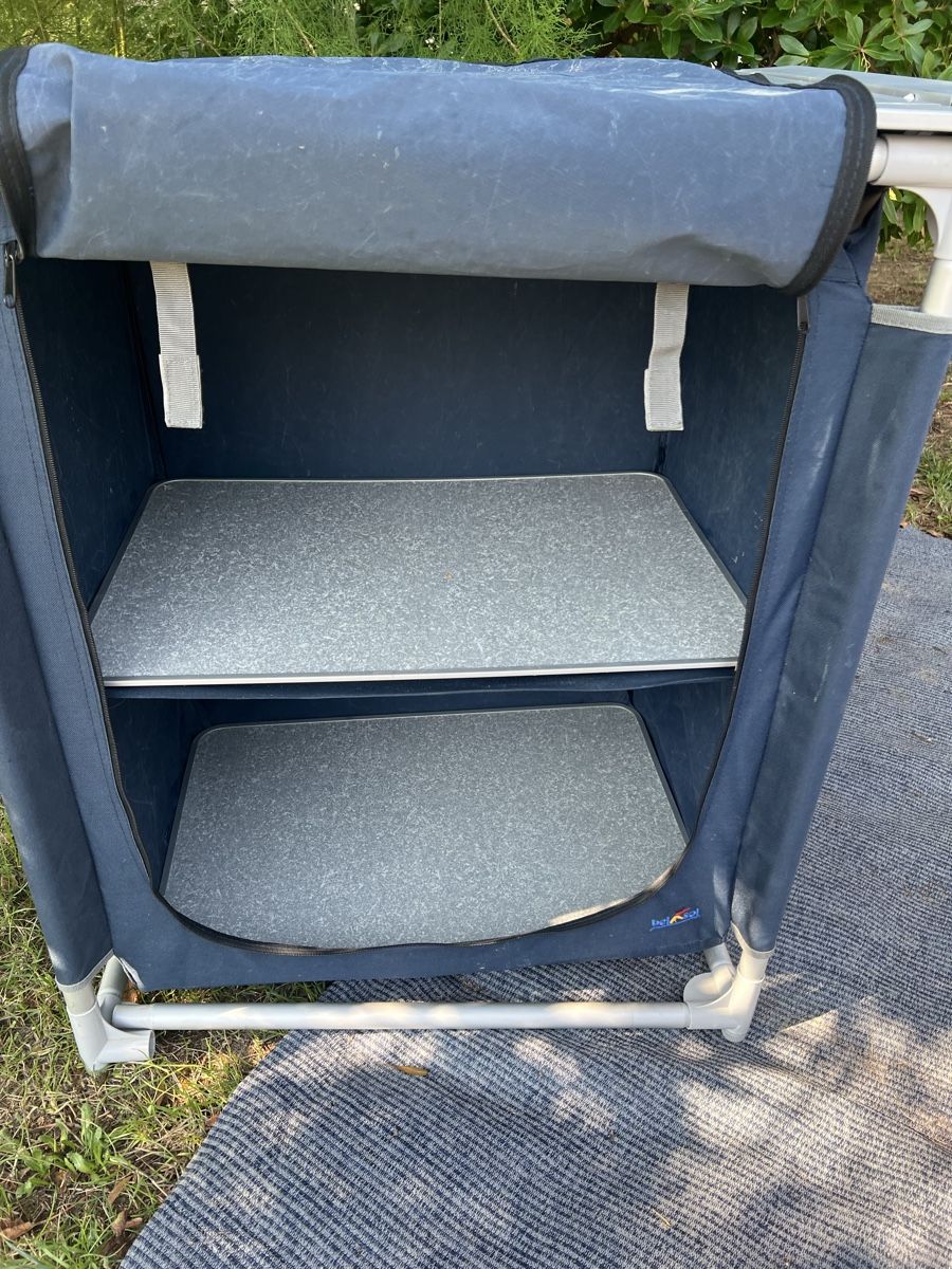 Komplettküchen: Camping Küchenschrank – Gebraucht aus Adelboden von Marywell 1