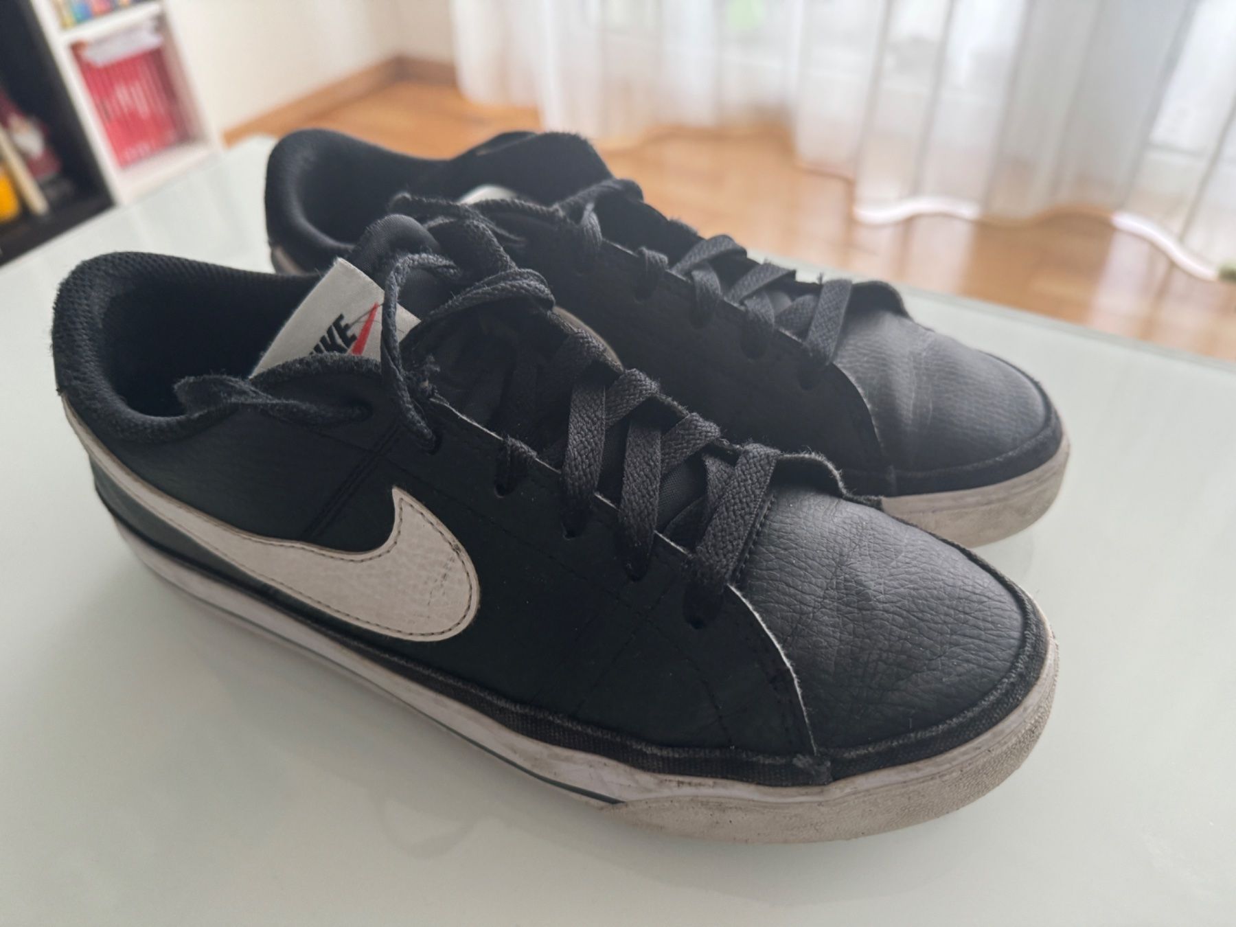 Nike Scarpe per ragazzi: Nike Schuhe Grösse 39 – Usato da Sursee venduto da k12g223 1