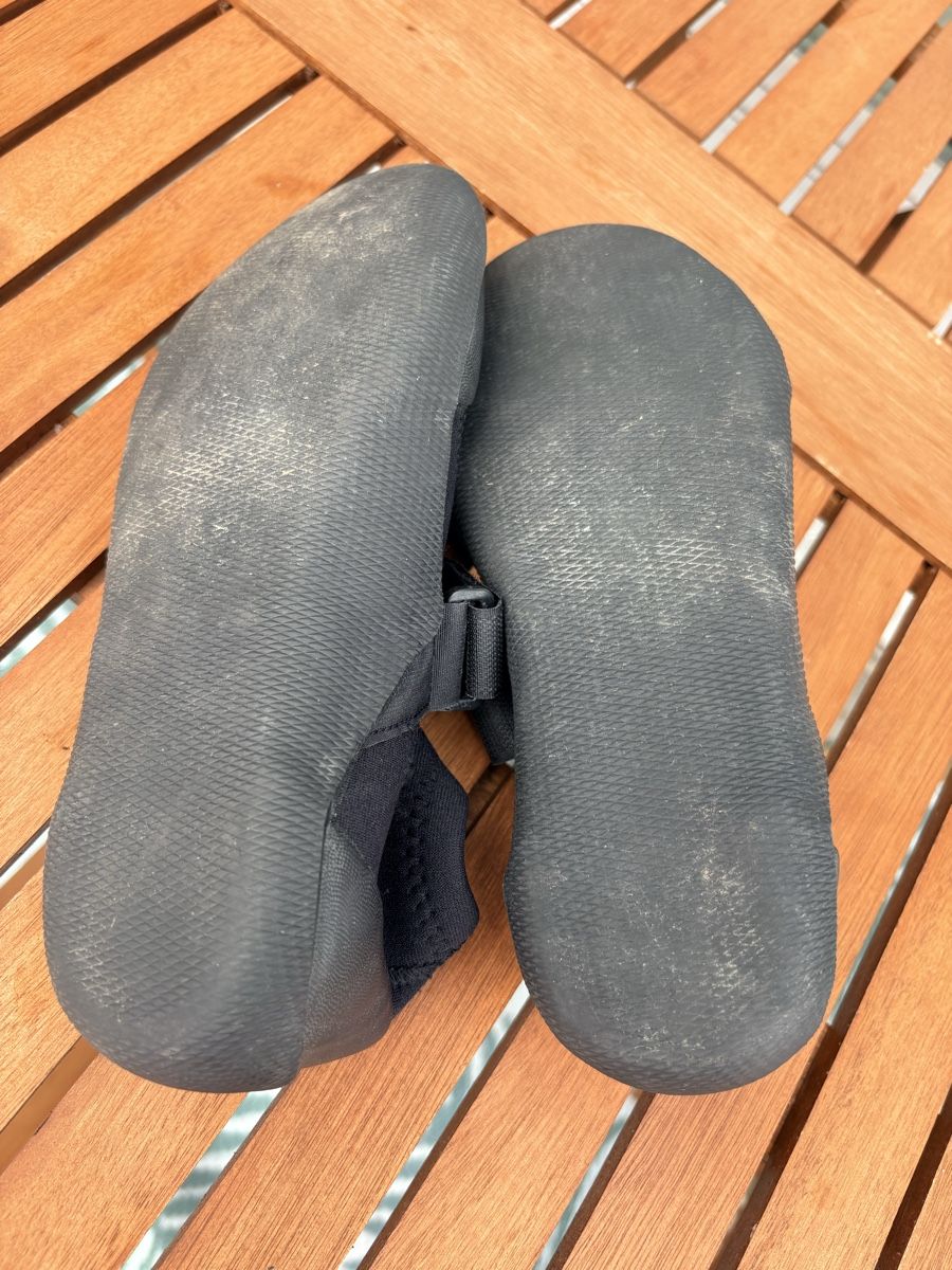 Scarpe da uomo: Surffinken Neoprenschuhe Gr. 39 Ascan – Usato da Uster venduto da Cvm3 2