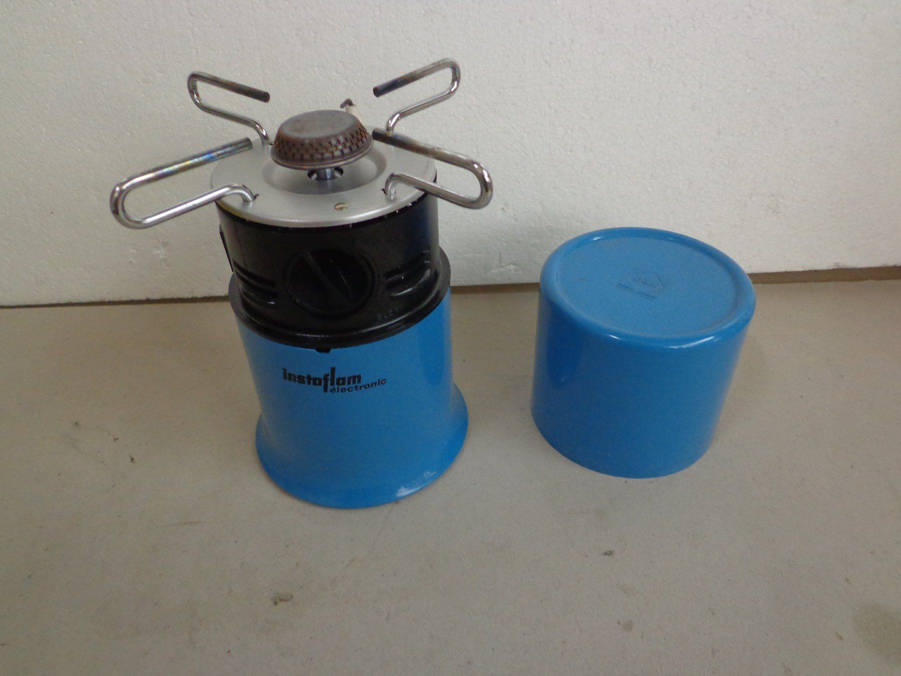 Cucine: Camping Gaskocher mit Elektrostarter – Usato da Zofingen venduto da schmidi67