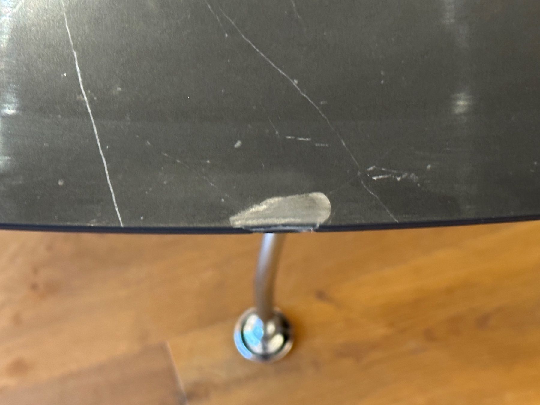 Tische: Esstisch Keramik Oval - Kartell – Defekt aus Muri b. Bern von  5