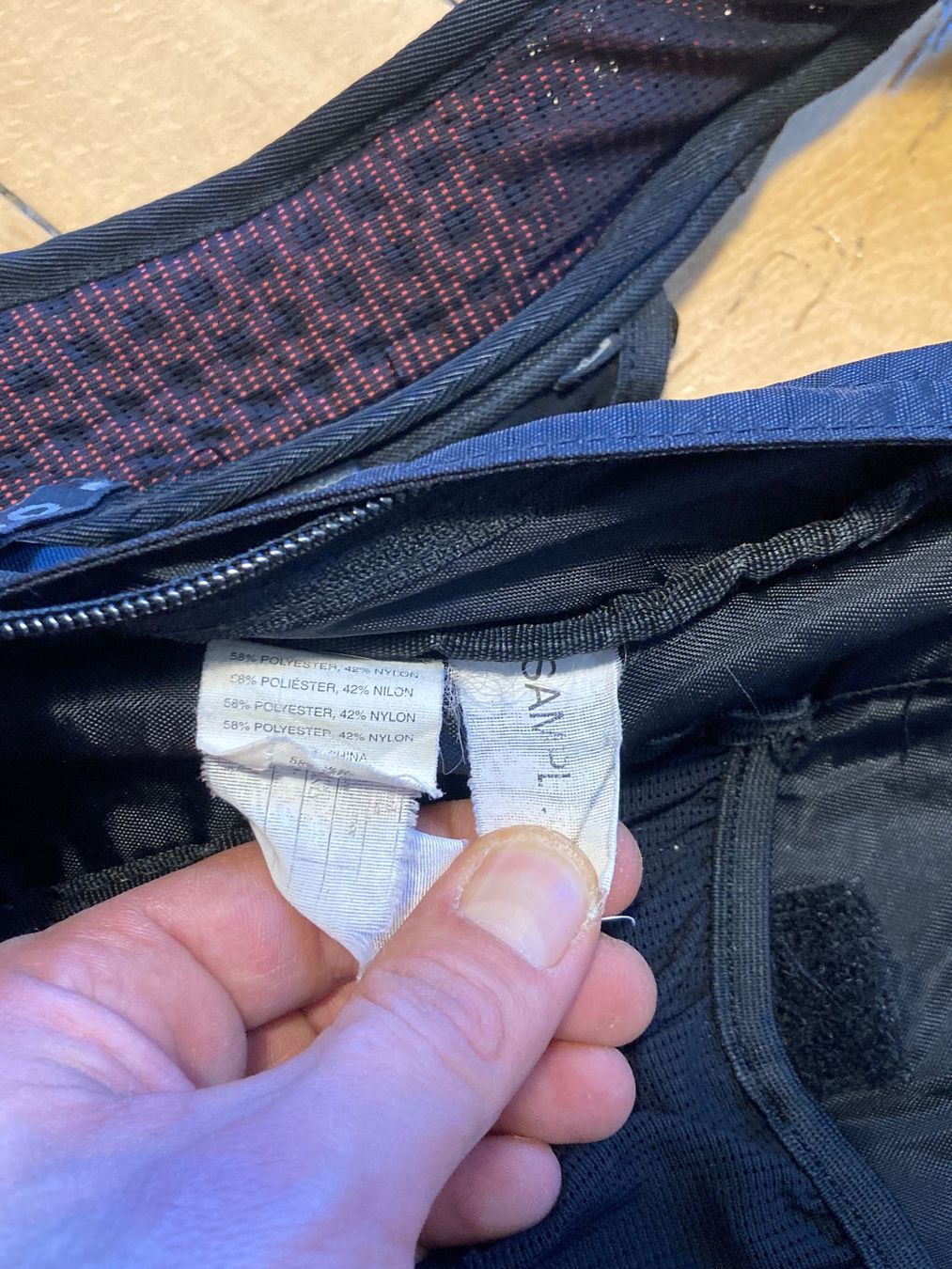 Oakley Zaini: Vintage 90s Oakley Backpack Unreleased Sample 25L – Usato da Zürich venduto da le_souk 9