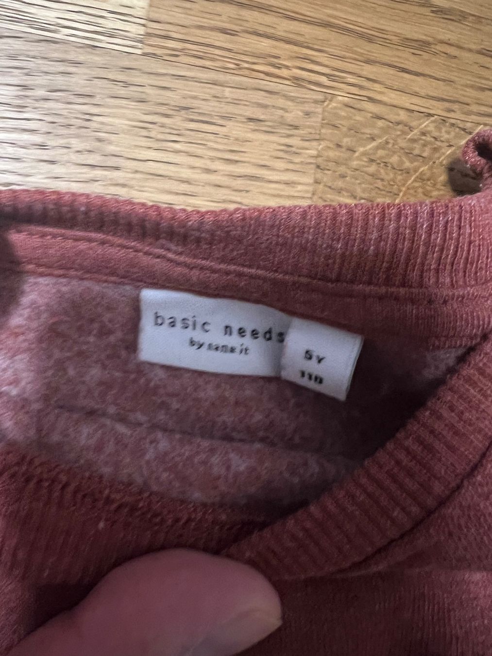 Lotti & Set di vestiti: Set mit 2 Sweatshirts Größe 110 – Usato da Erlenbach ZH venduto da cha_ppc9 4