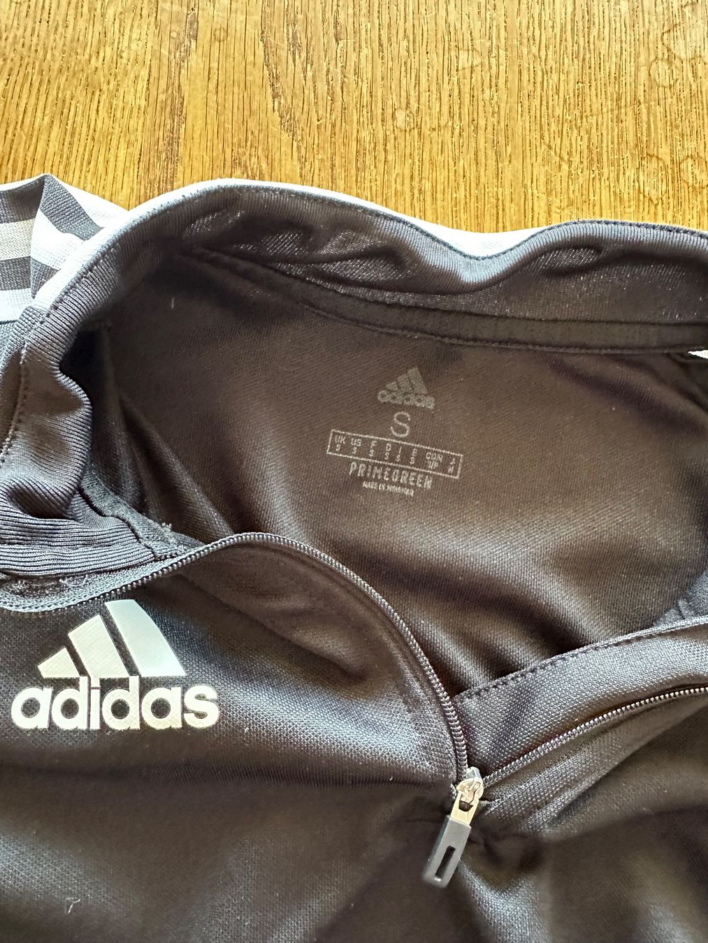 Adidas Pullover & Sweatshirts: Sportoberteil Adidas Grösse S – Gebraucht aus Niederbüren von Hudi_1974 1