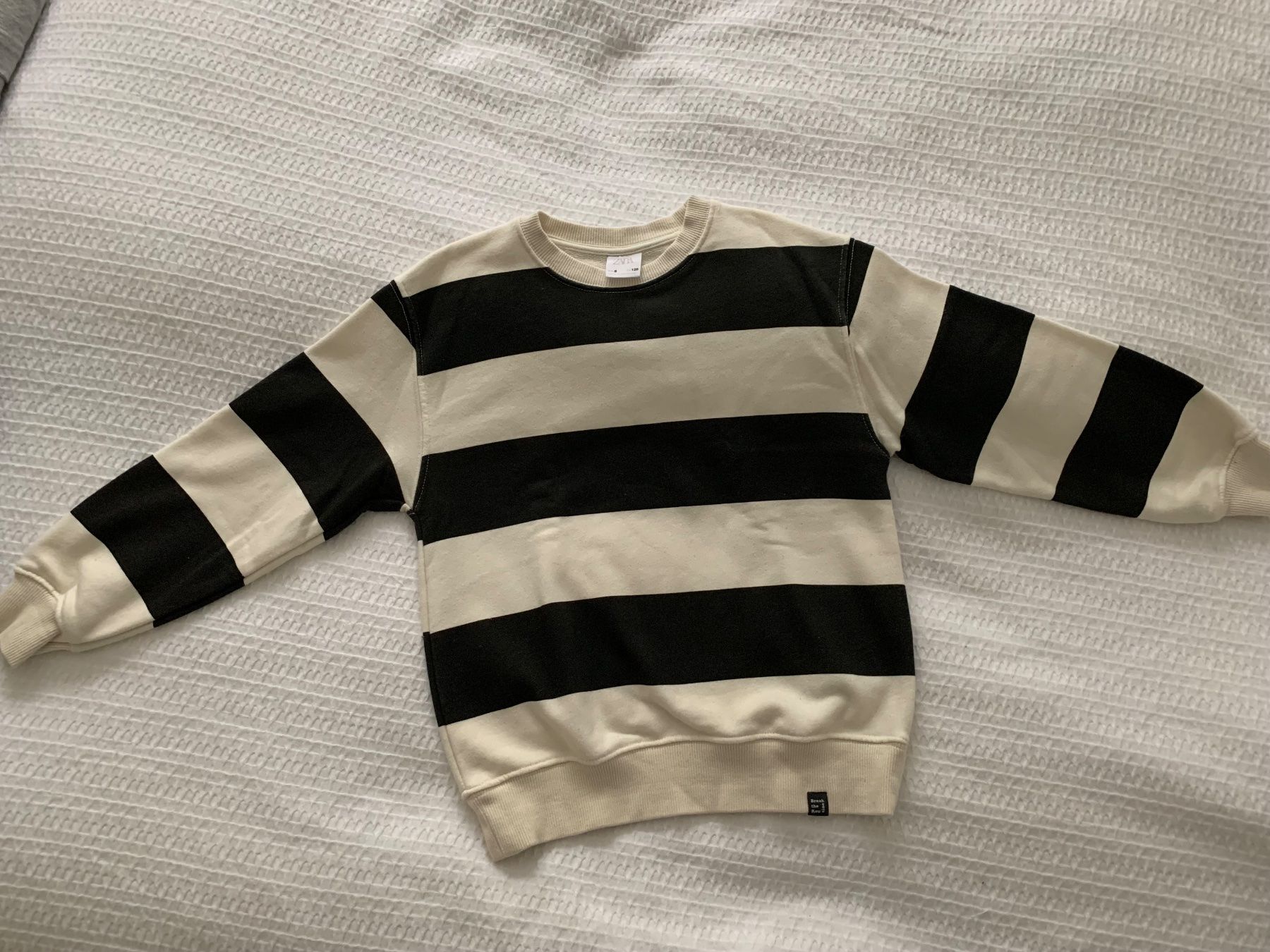 Pullover & Sweatshirts: Pullover Trainerhosen Junge Gr. 128 – Gebraucht aus Bülach von engeli92 5