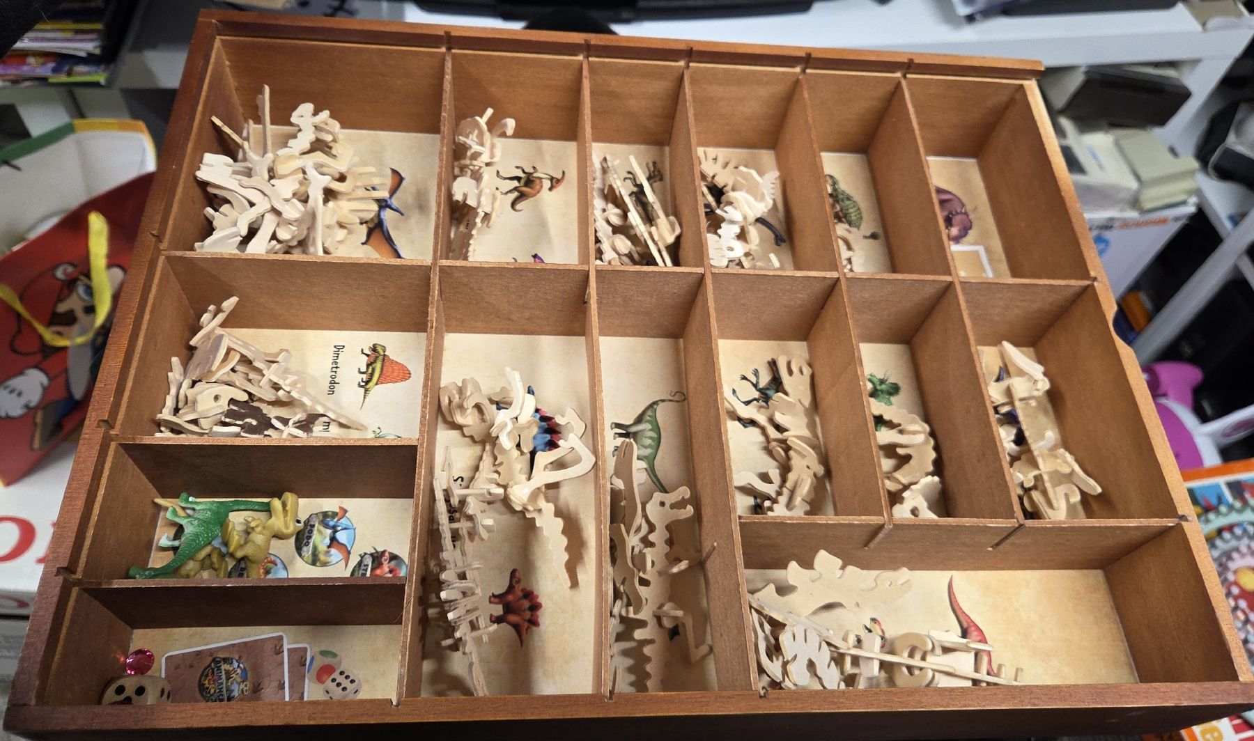 Migros Sammelbilder & Trading cards: Migros Animanca Dino-Sammelbox – Gebraucht aus Reinach BL von _MasterK_ 2