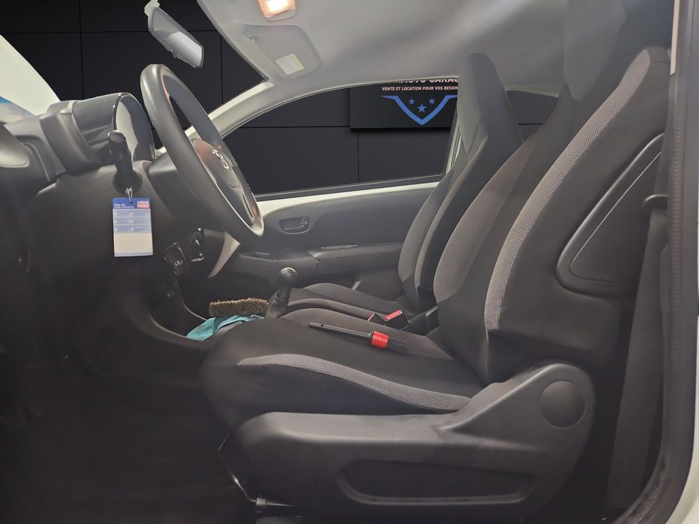 Toyota Automobili: Toyota Aygo, 75'000km, Blanche, Occasion expertisé a jour – Usato da Lucens venduto da dav_n6gv 7