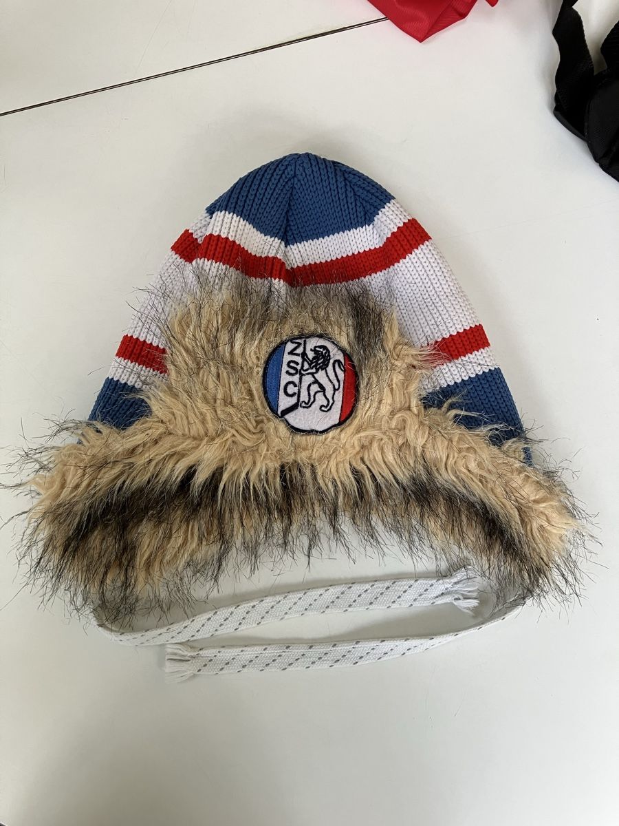 Zsc Lions Copricapi, berretti & cappellini: Vintage ZSC Wintermütze – Usato da Zürich venduto da dapaula