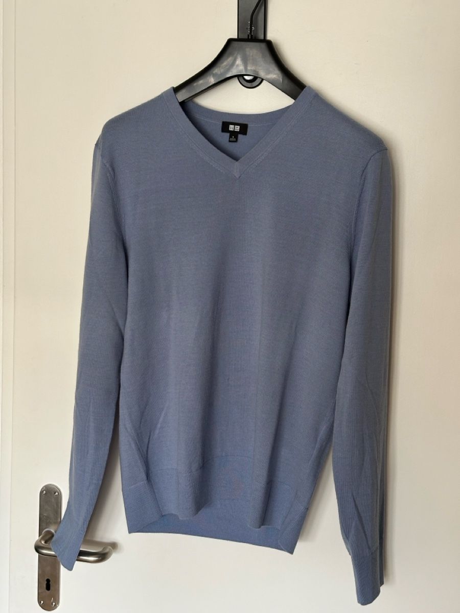 Maglioni & Felpe: Men's Merino V-Neck Sweater size S – Usato da Chur venduto da jopazh