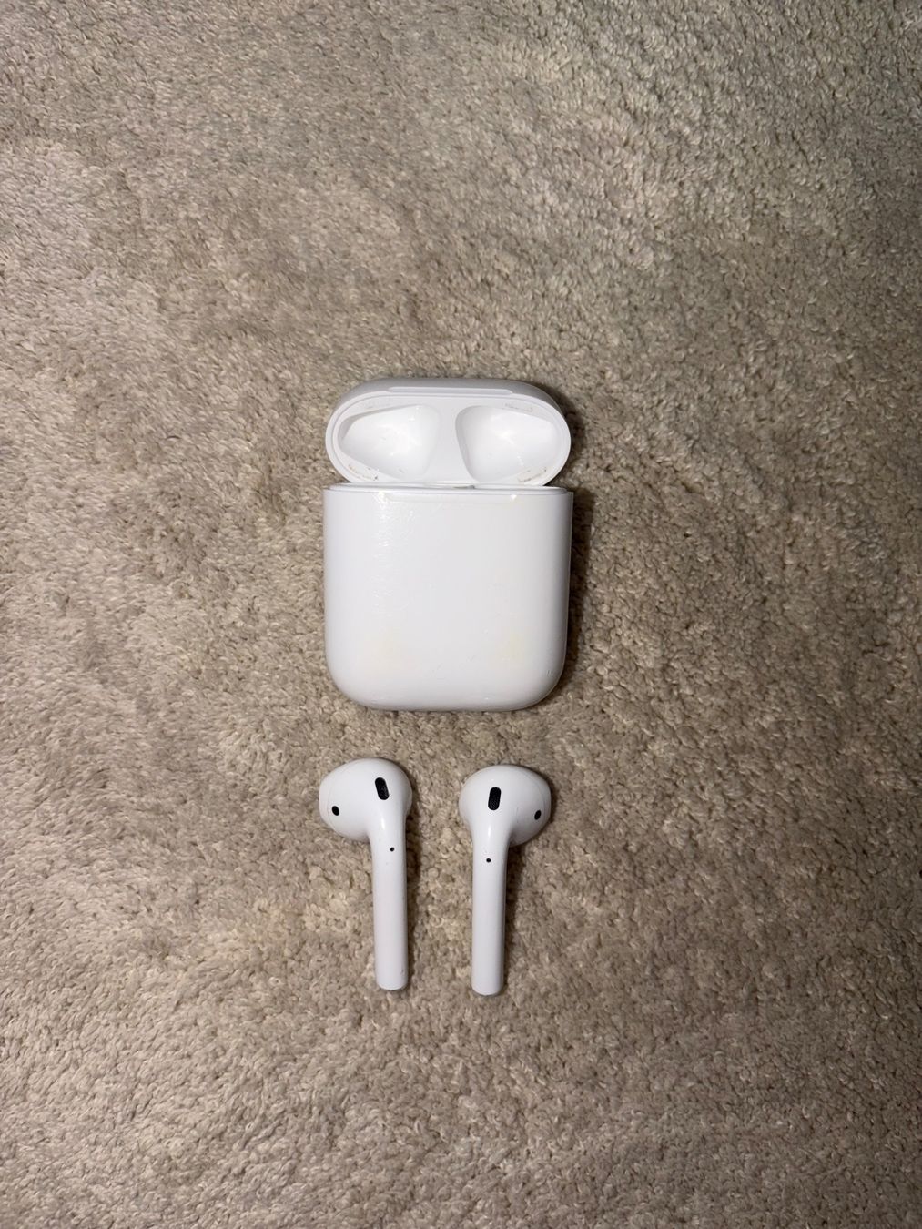 Apple Cuffie: Apple Airpods 2. Genaration – Usato da Visperterminen venduto da lgresell