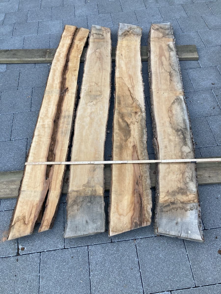 Articoli in legno: Birnbaumbretter – Usato da Luthern Bad venduto da Peter686