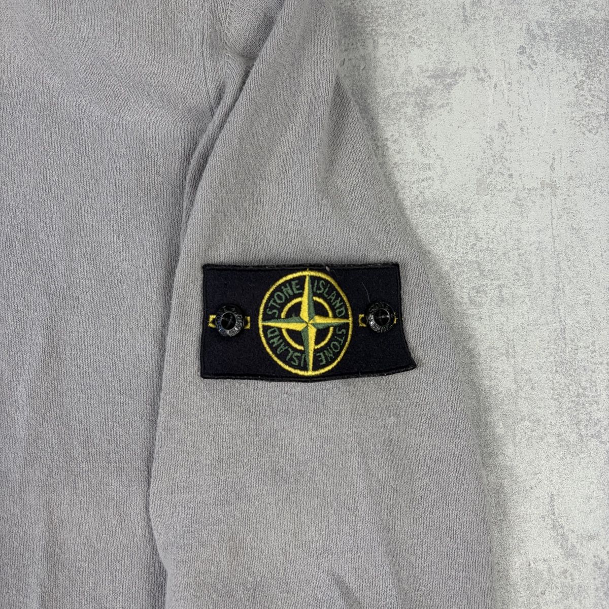 Stone Island Maglioni & Felpe: Pull Fin Stone Island Gris Taupe - Taille L   – Nuovo (secondo la descrizione) da Hauterive NE venduto da Leo_o 3