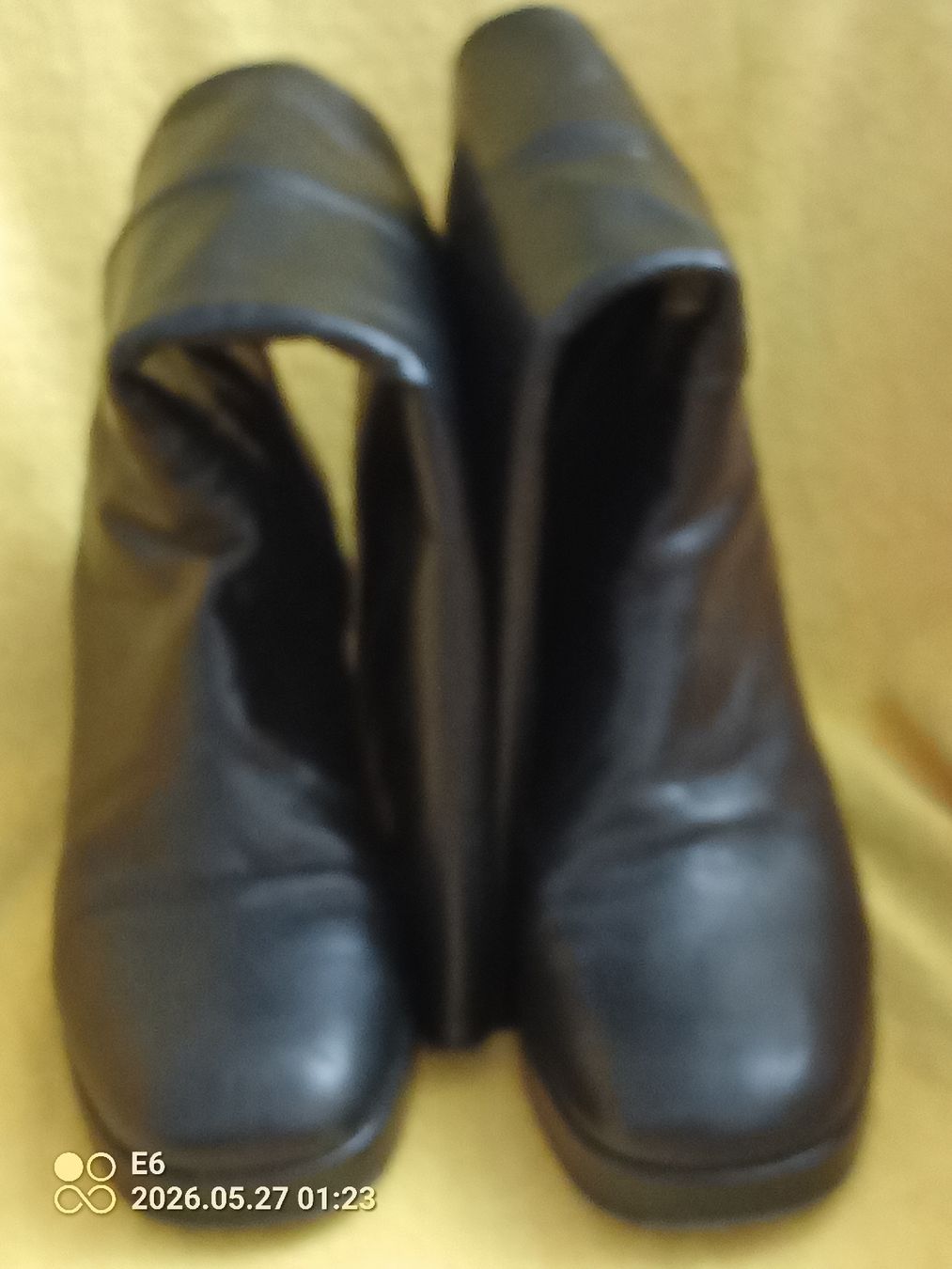 Scarpe da donna: Eleganter Stiefel mit Plateau – Usato da Zürich venduto da Mitzi6 3