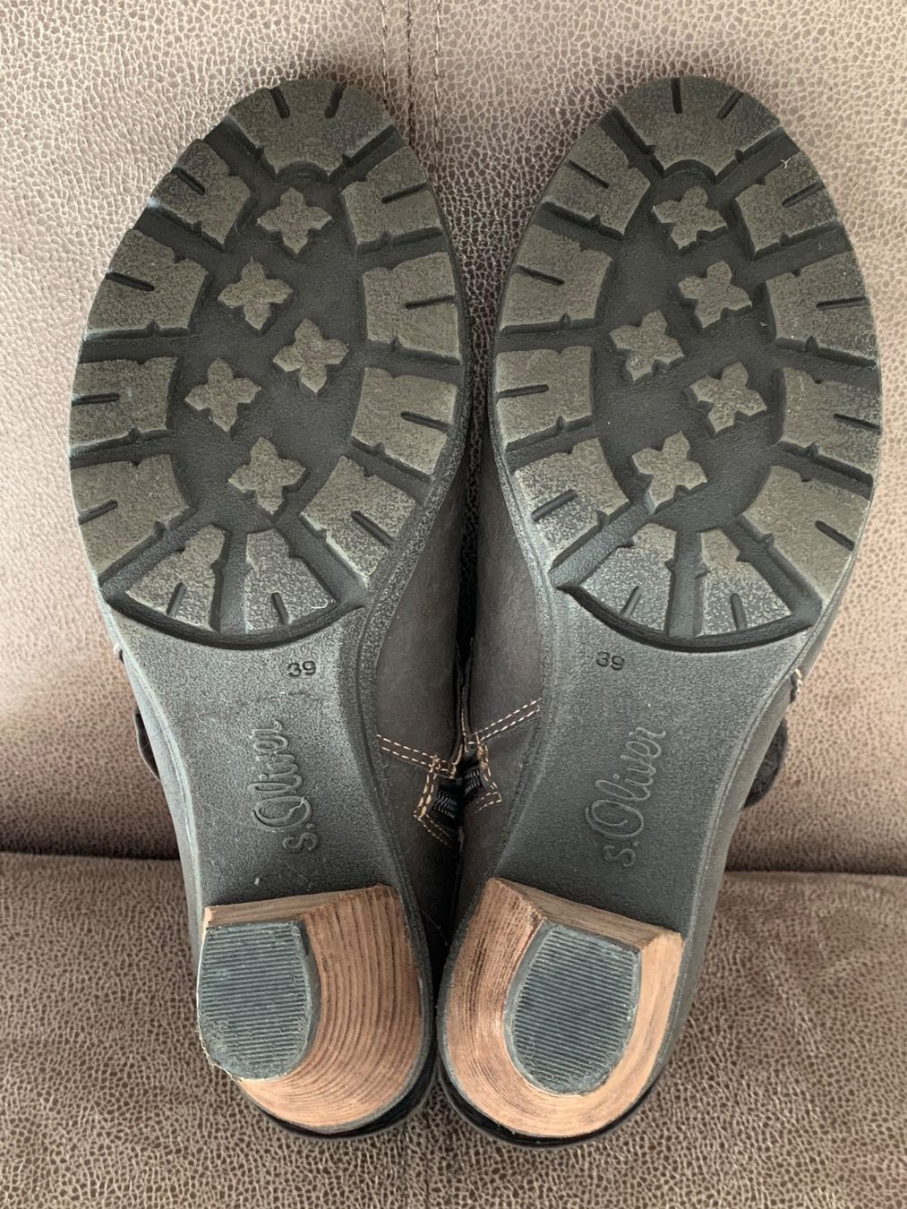 Scarpe da donna: Damen Stiefeletten – Usato da Huttwil venduto da Nedja0 3