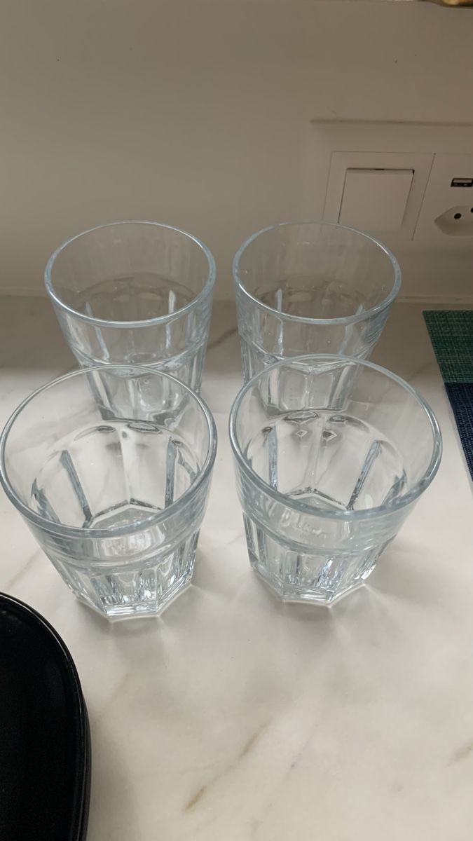 Elettrodomestici da cucina: KITCHEN: utensil / set glasses/ plates / cutlery – Usato da Zürich venduto da Angela_Fashion_Lover 4