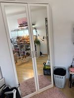 Verschenke diesen Eck Schrank 