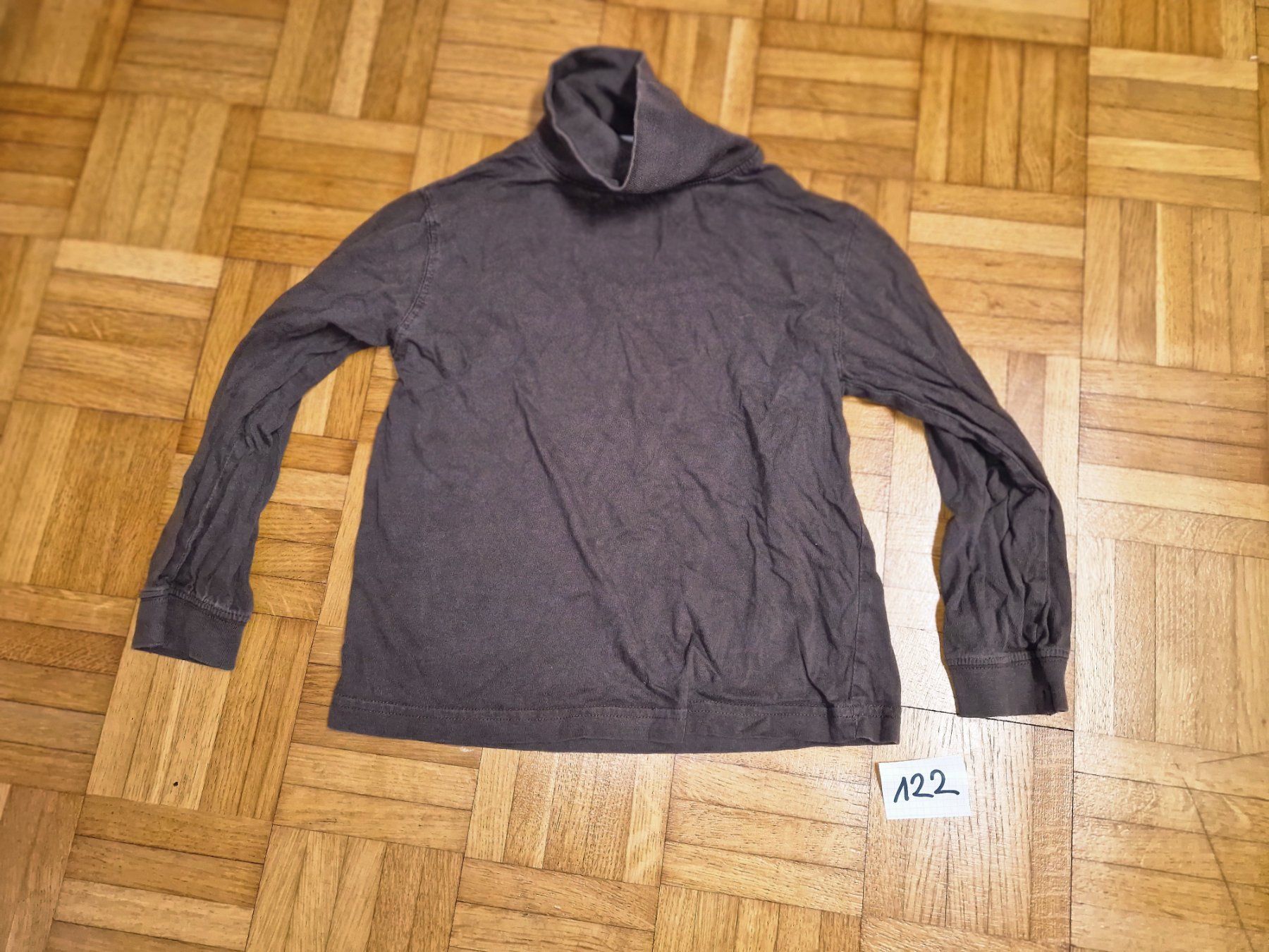 Pullover & Sweatshirts: Rollkragenpullover 122 – Gebraucht aus Stüsslingen von white_angel86