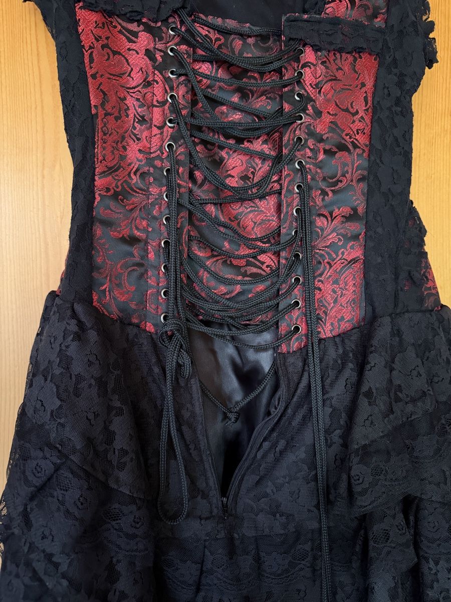 Vestiti: Robe Burleska style gothique – Usato da Founex venduto da Hyrienne 3
