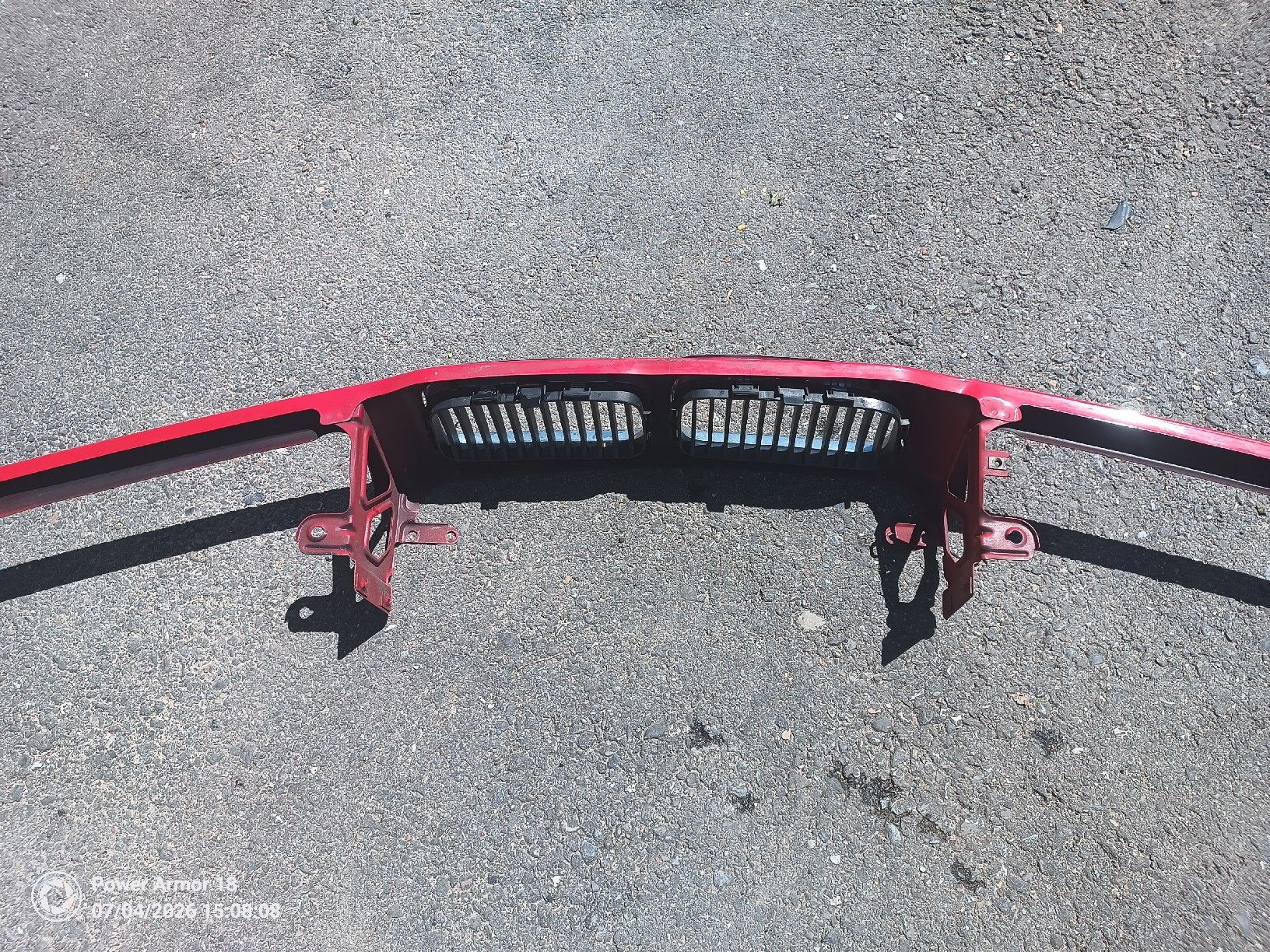 BMW Toutes les pièces auto: Kühlergrill rot BMW E36  – D'occasion à Bargen SH par sti_drf8 2