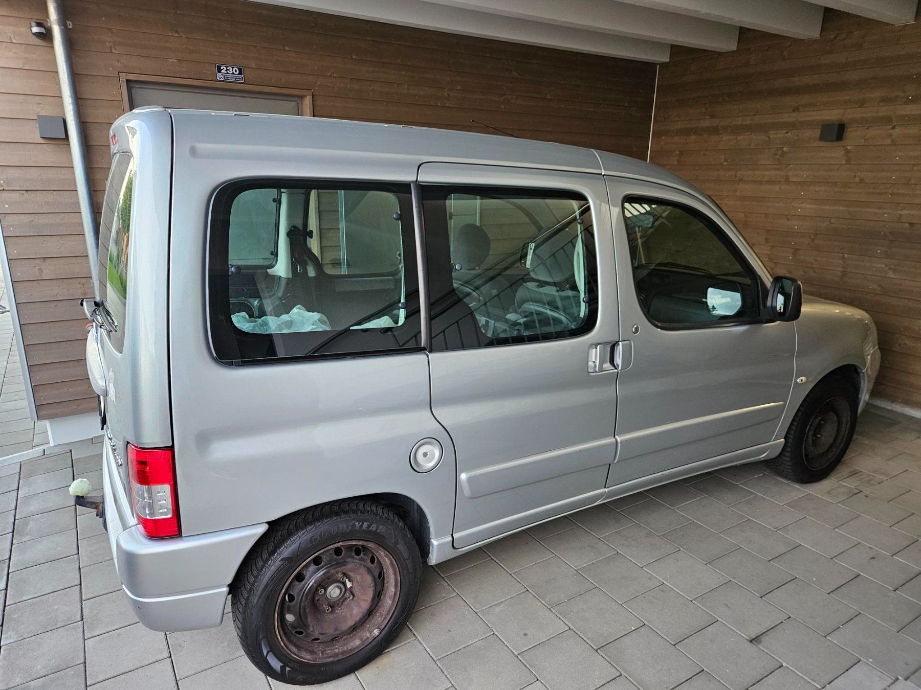 Citroën Automobili: Schnäppchen AB 1.- Franken. / Citroen Berlingo / 2006 – Usato da Weingarten-Kalth venduto da Lanciamotore 1