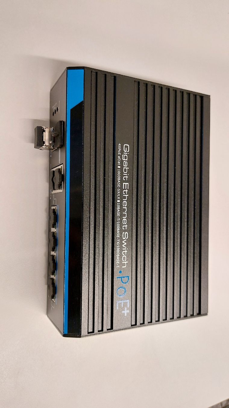 Hub & Switch: Allnet ALL-SGI8206P Industrie Switch PoE – Nuovo e nell'imballaggio originale da St.Moritz venduto da Marco226 3