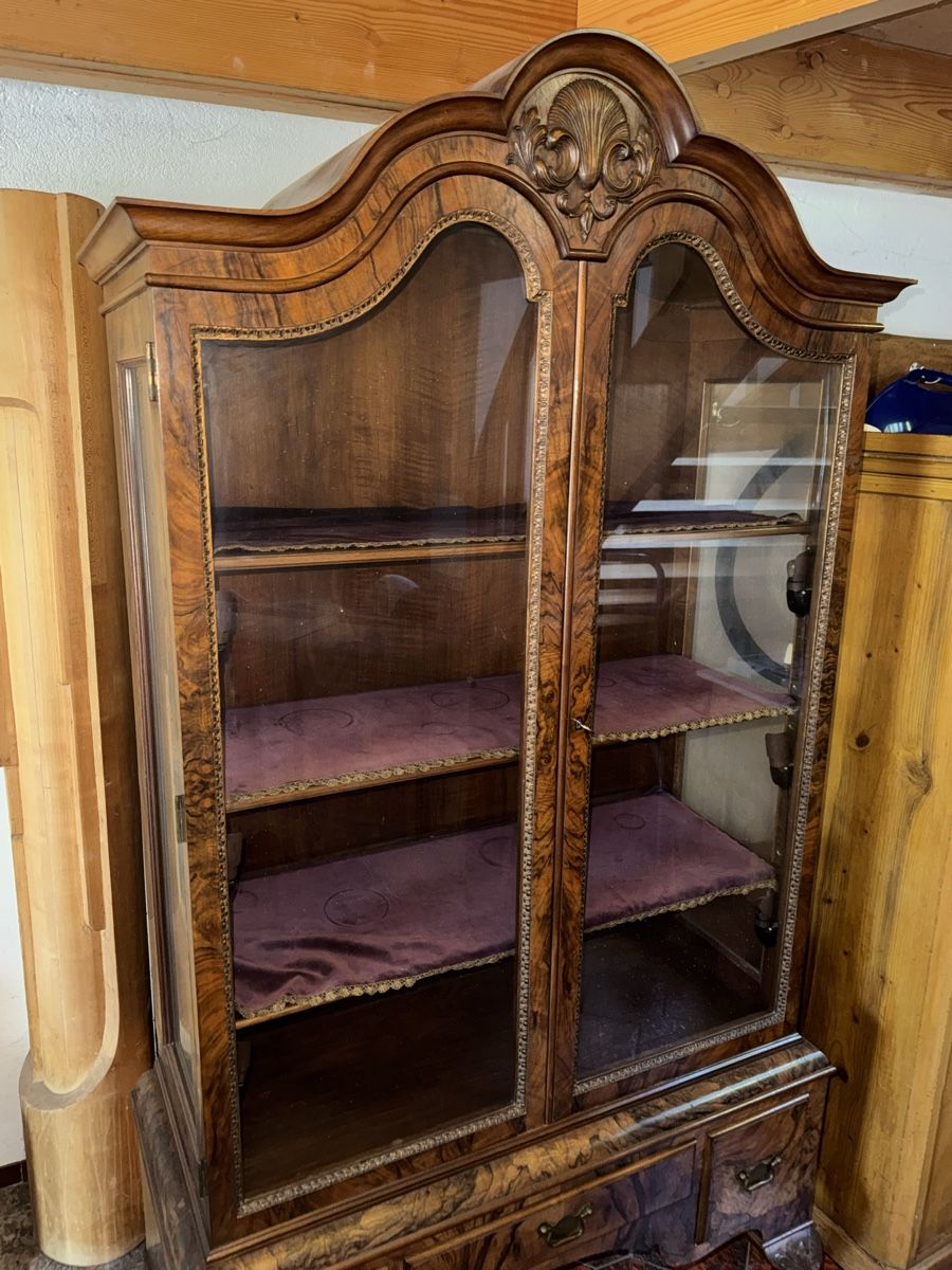 Vitrines: Queen Anne-Vitrine – D'occasion à Kreuzlingen par Mia26 2