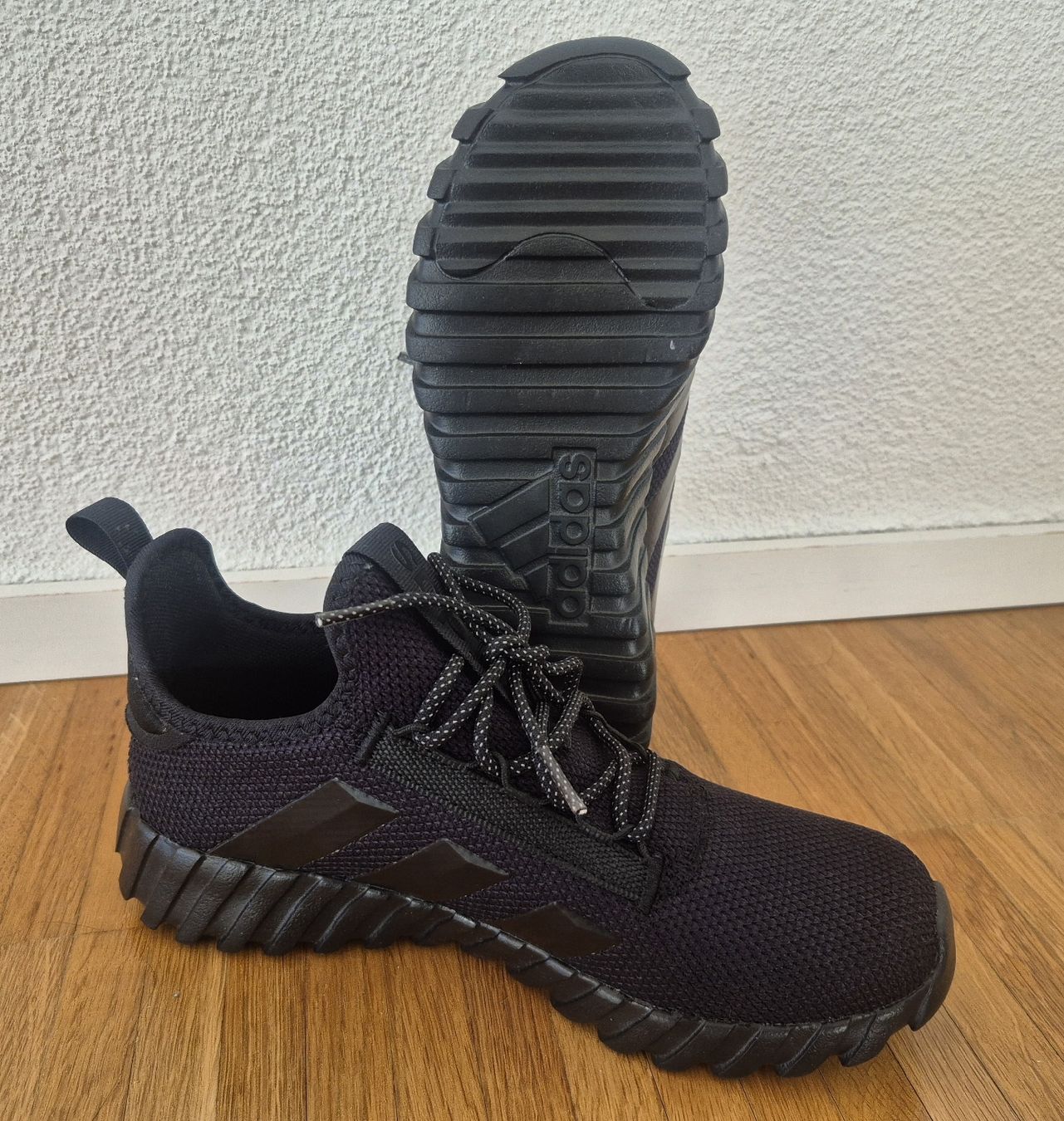 Adidas Herrenschuhe: Adidas Turnschuhe  – Neu (gemäss Beschreibung) aus Affoltern am Albis von djana_101 1