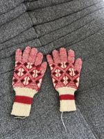 Woolen gloves