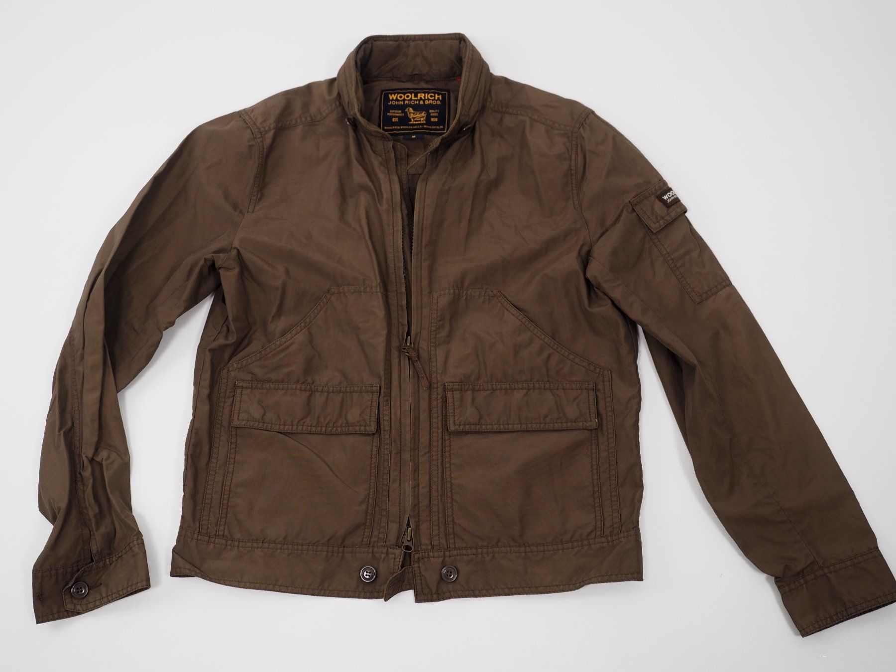 Woolrich Giacche: WOOLRICH Herrenjacke Gr. M (100449) – Usato da Zürich venduto da fundsachenverkauf