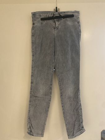 Graue Cordhose / Manchesterhose, Sisley, ca. Grösse 38