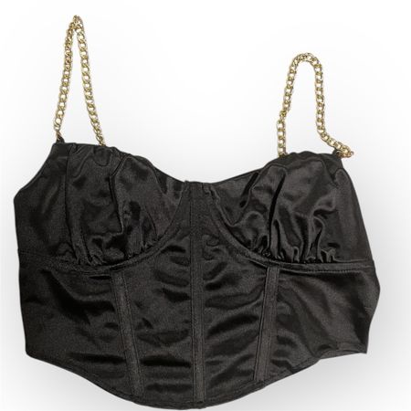 Schwarzes Satin Bustier mit goldenen Kettenträgern