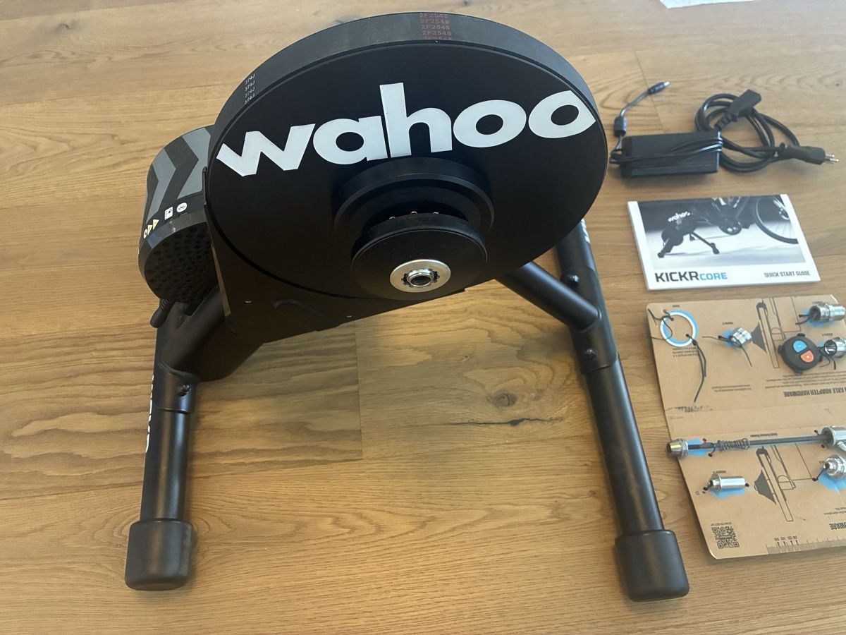 Wahoo Hometrainer: Wahoo KICKR CORE Zwift One Smart Trainer – Usato da Basel venduto da markpjacob 1