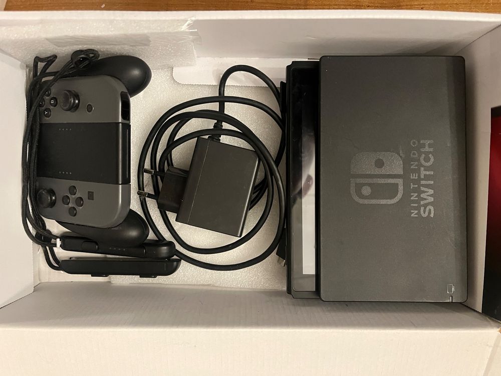 Nitendo Switch (Neu (gemäss Beschreibung)) in St.Pantaleon für CHF 200 ...