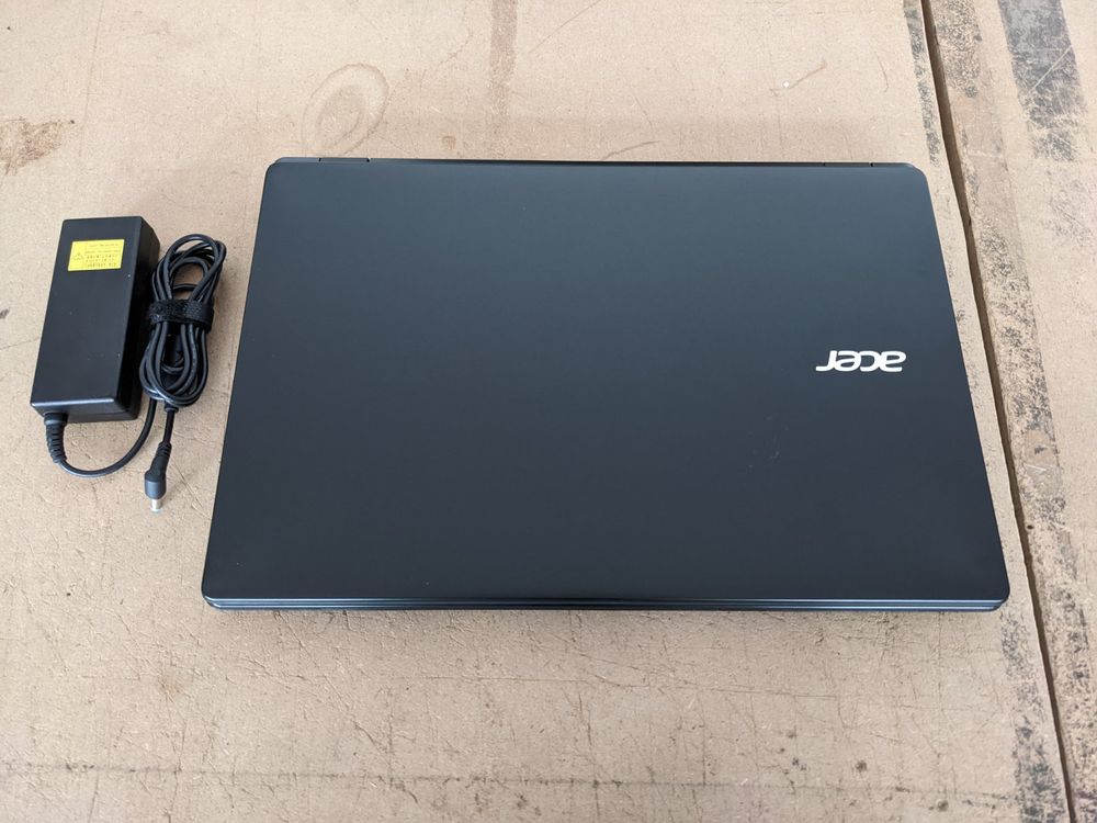Acer TravelMate P276-MG-51F8 – Pour Pièces – Écran 17,3″ – Défectueux