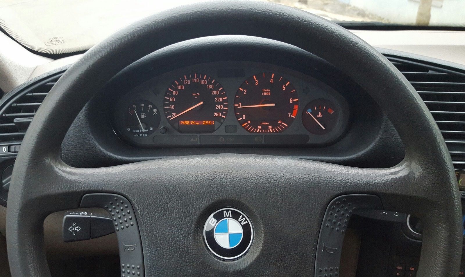 BMW Automobili: BMW 325i A – Usato da Lengnau BE venduto da mar_fcb8 8