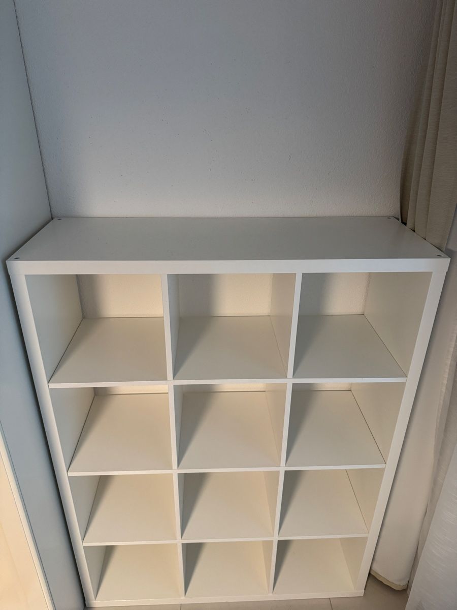 Étagères: Kallax Regal 112x147 cm – D'occasion à Buttikon SZ par LEDUPGRADE 1