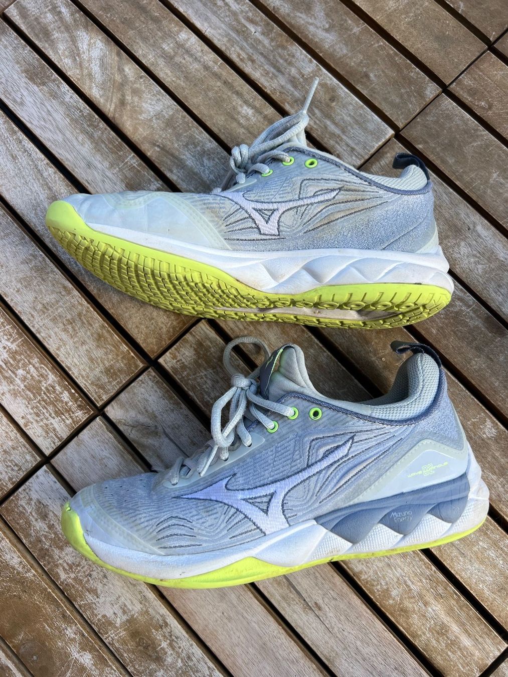 Mizuno Damenschuhe: Hallenschuhe Mizuno Wave Volleyball Gr. 36.5 – Gebraucht aus Rüschlikon von 21moje 1