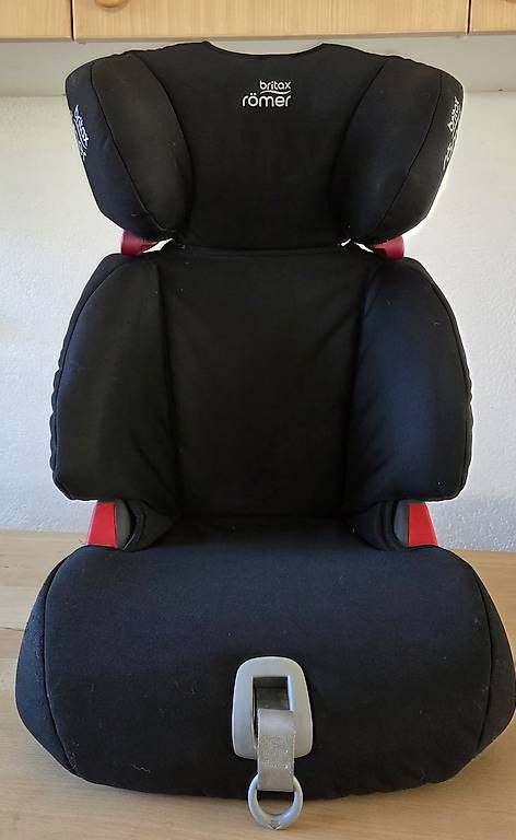 Seggiolini per auto: Autositz Römer mit Isofix – Usato da Heimberg venduto da Amanda13