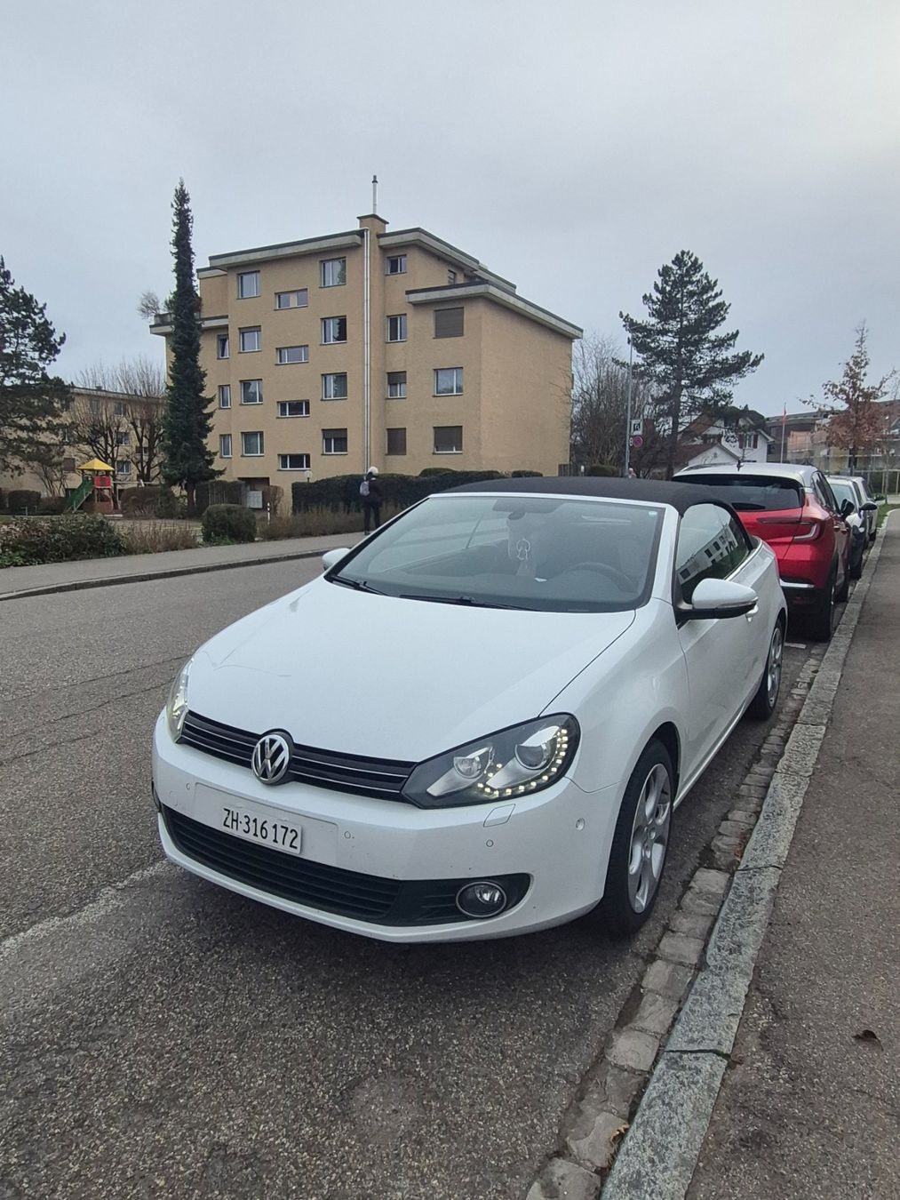 VW Automobili: VW Golf Cab. 1.4 TSI – Usato da Bülach venduto da Tiago01111