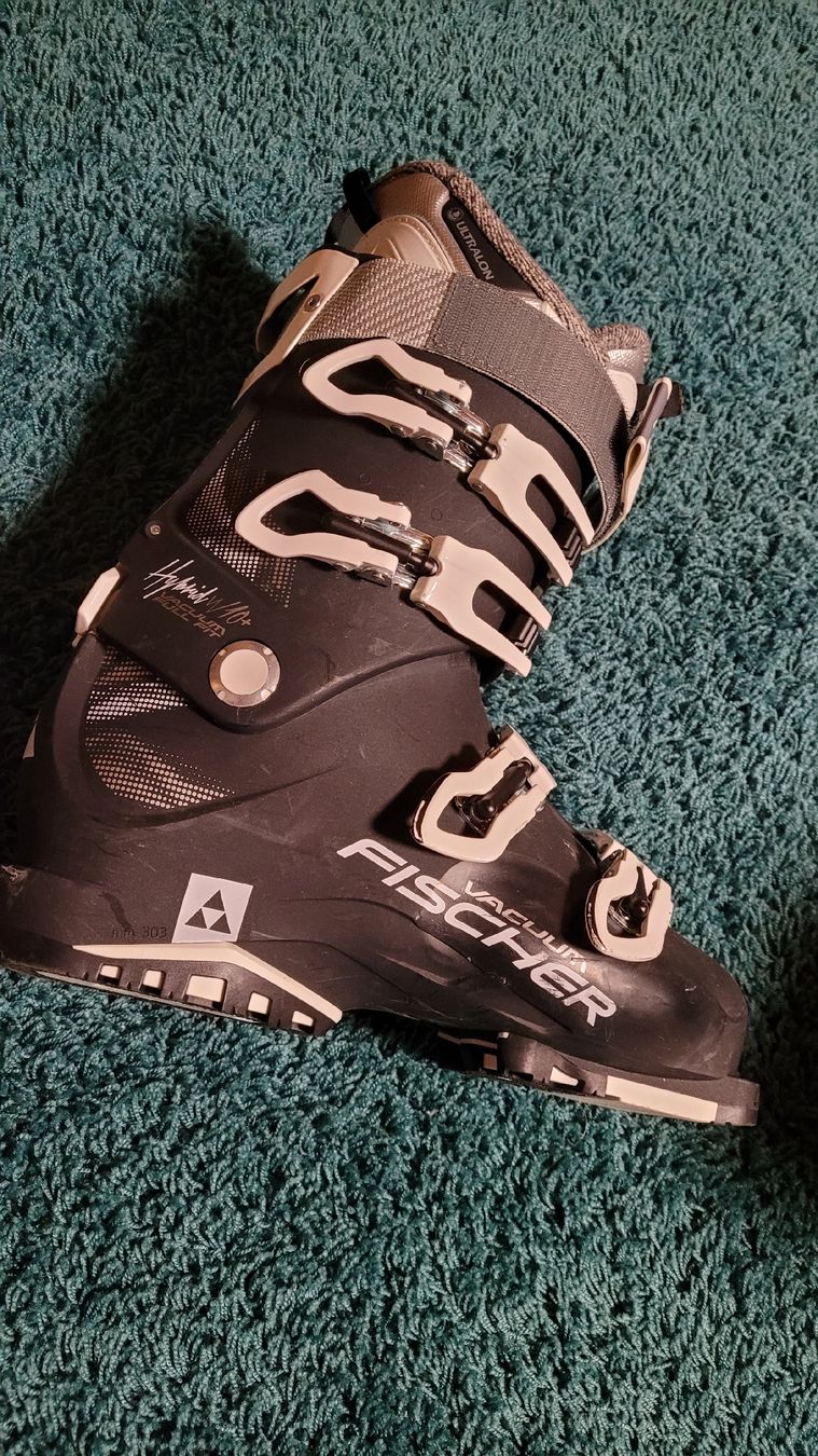 Fischer Damenschuhe: FISCHER Skischuh Damen 26.5 HYBRID – Neu (gemäss Beschreibung) aus Warth von aussieaussie 1