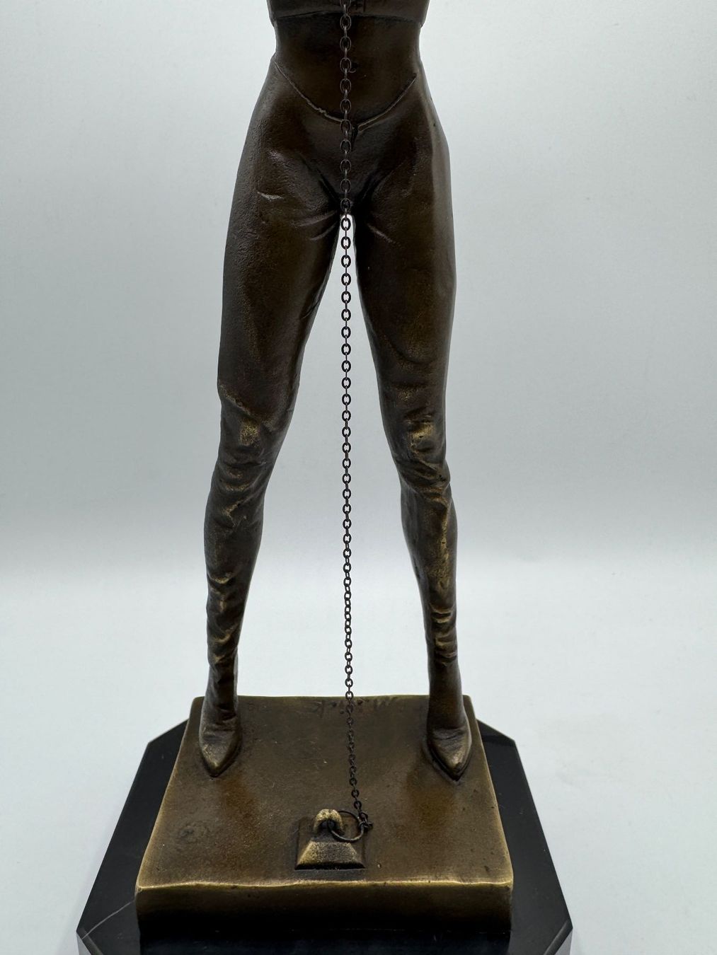 Skulpturen & Statuen: Bronze-Statue "Femme Fatale", Skulptur – Gebraucht aus Sachseln von BONATI01 2