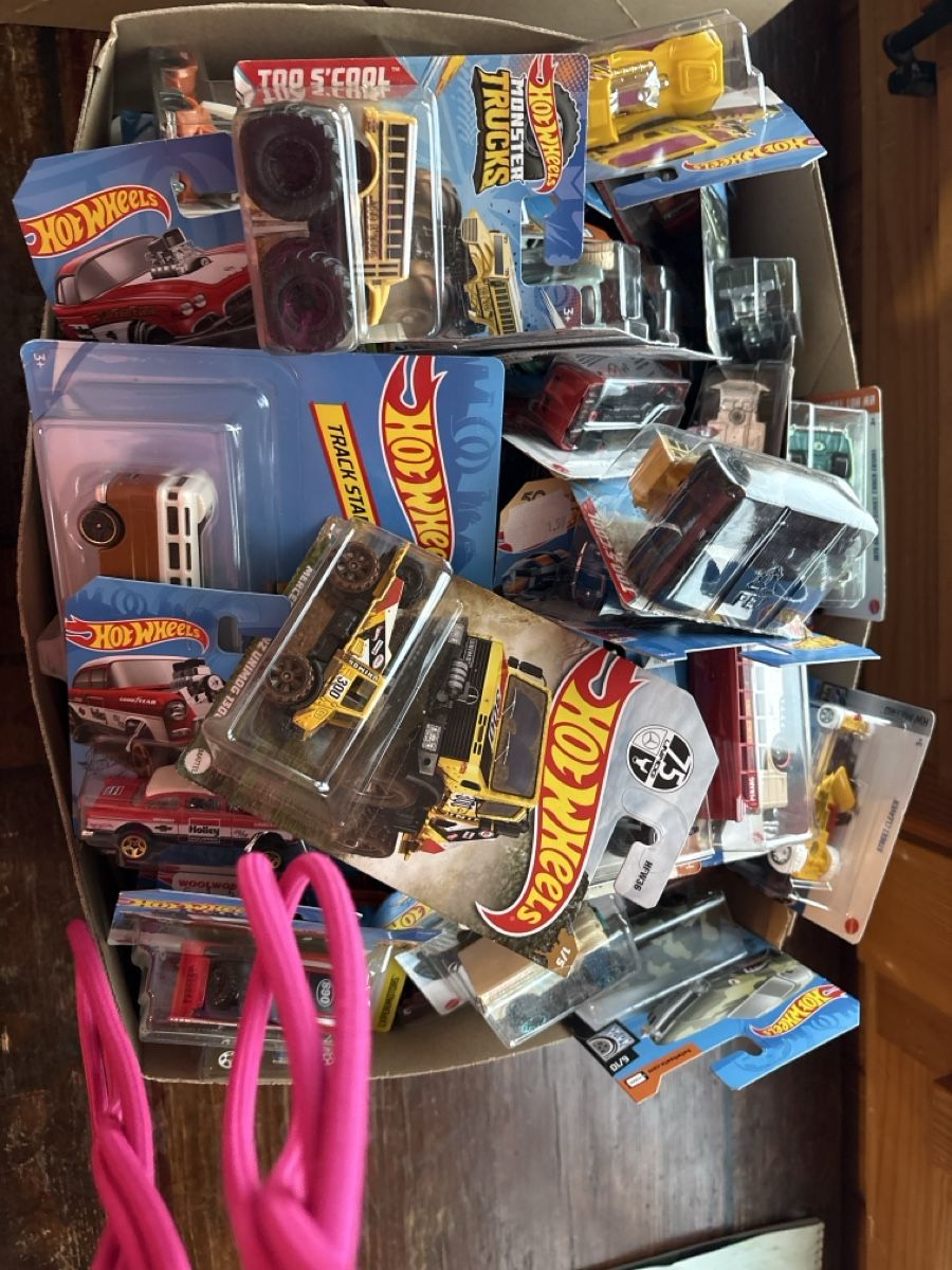 Hot Wheels Modellini d'auto: Hot Wheels Sammlung - - Viele verschiedene! – Nuovo e nell'imballaggio originale da Eriswil venduto da ale_g2g8 1