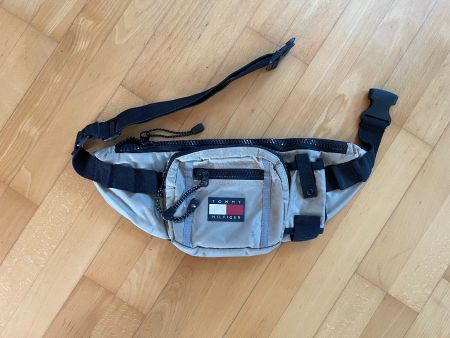 Vintage 90s Tommy Hilfiger big fanny pack 3M