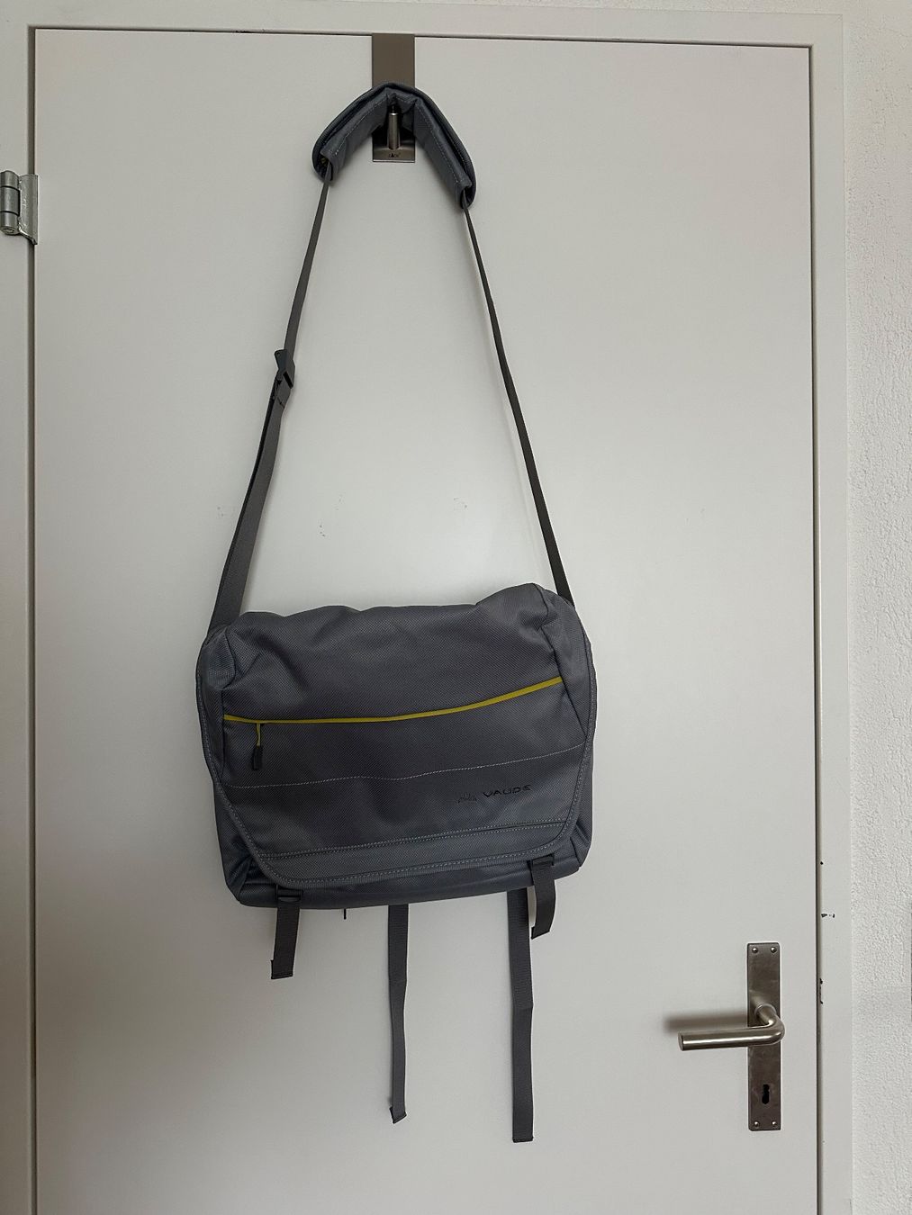 Vaude Borse: VAUDE Laptoptasche mit Regenschutz & Schultergurt – Usato da Zürich venduto da cha_p2pt