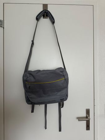 VAUDE Laptoptasche mit Regenschutz & Schultergurt