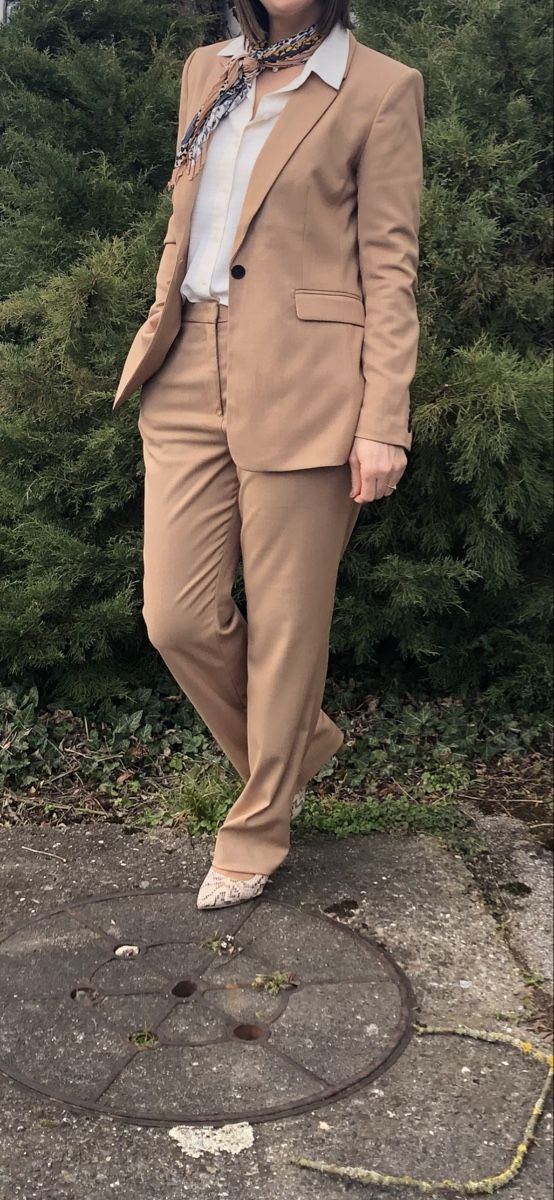 Completi & Tailleur: Anzug von h&m – Nuovo (secondo la descrizione) da Laufen venduto da Vatti 2