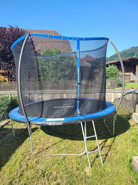 Trampoline: Trampolin ca. 250 cm Durchmesser – Gebraucht aus Schüpbach von rol_2cqb 2