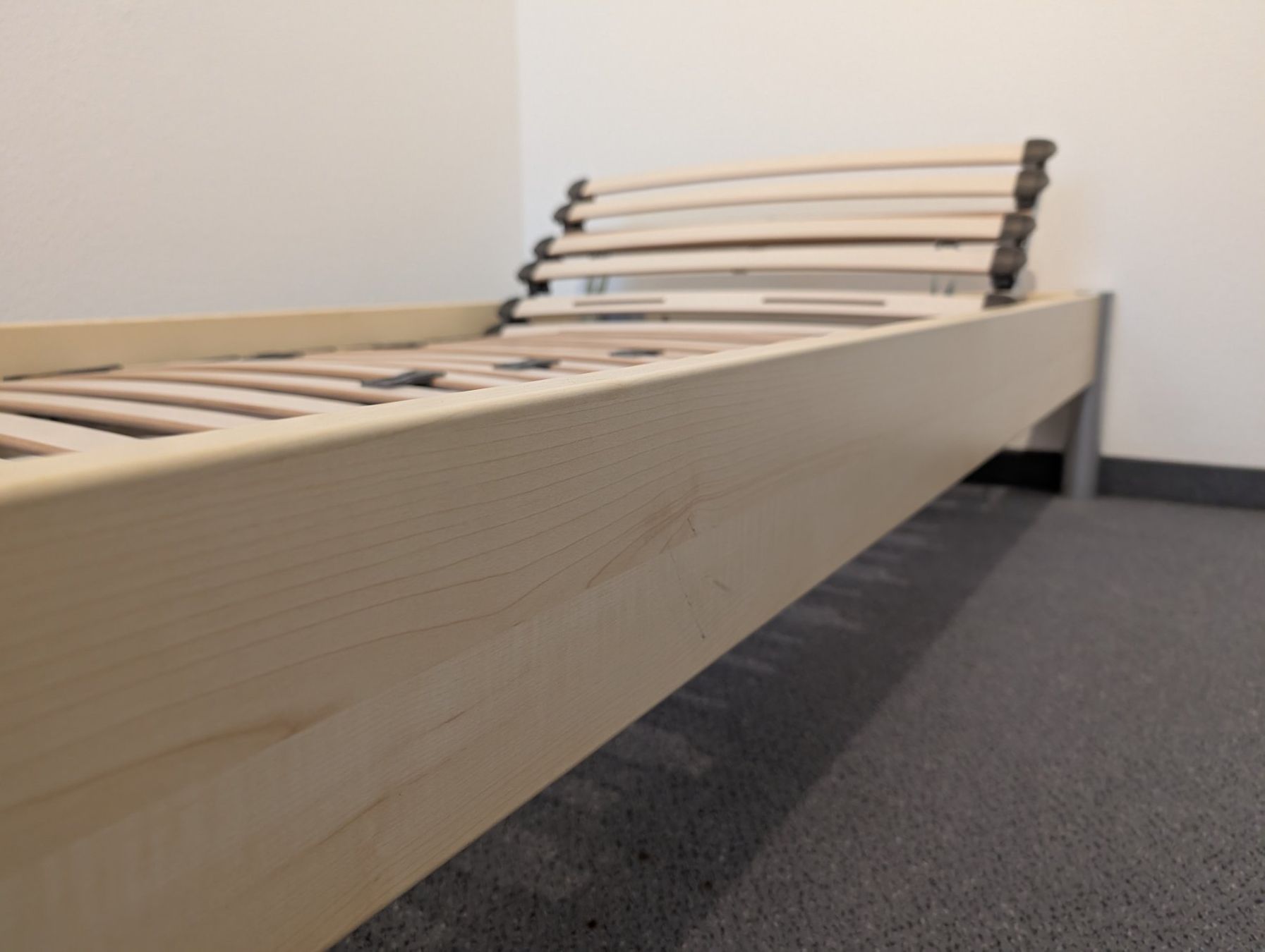 Letti: Holzbett modern & schlicht – Usato da St. Gallen venduto da CN_sg 7